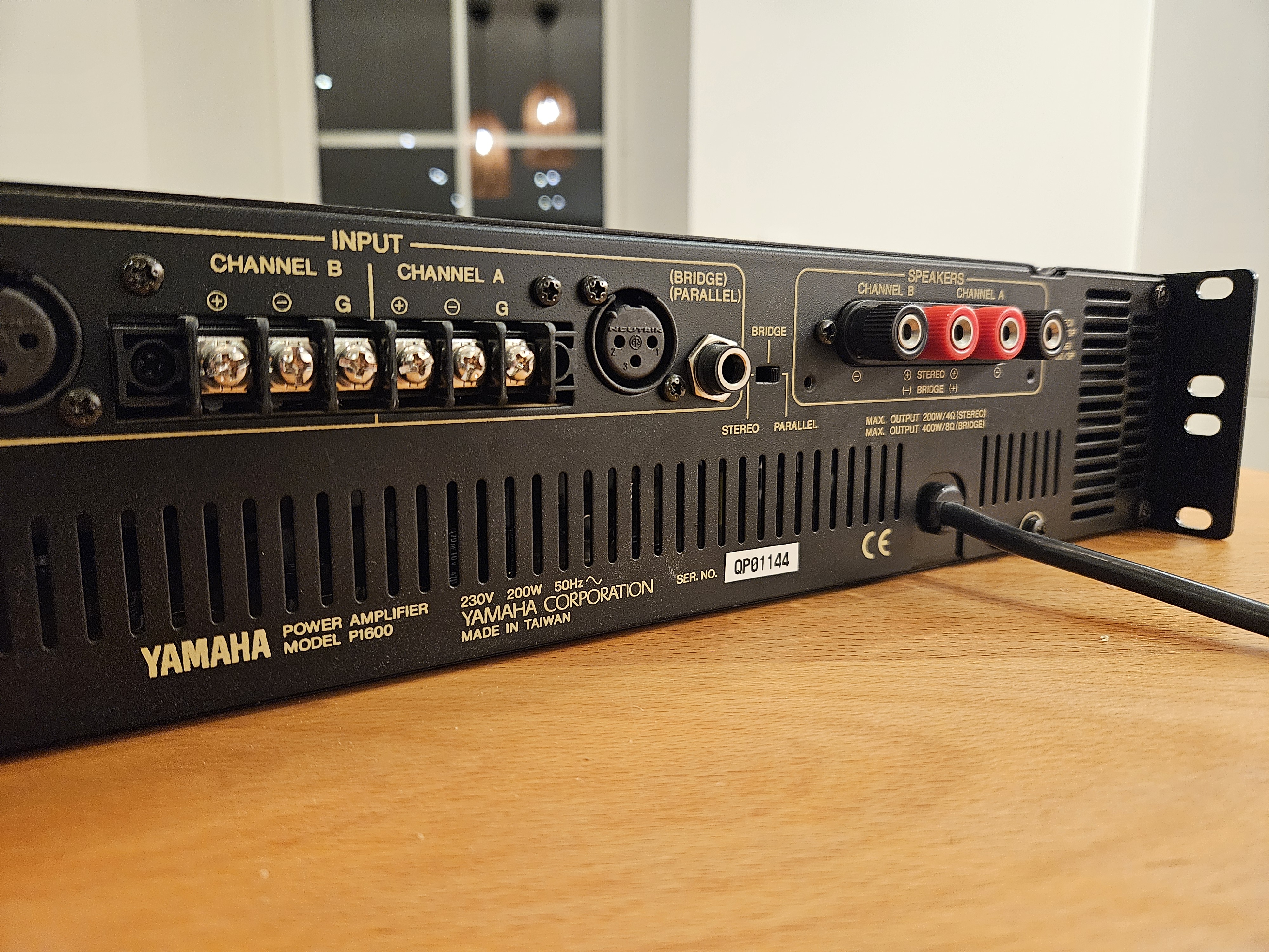 Pictures and images Yamaha P1600 - Audiofanzine