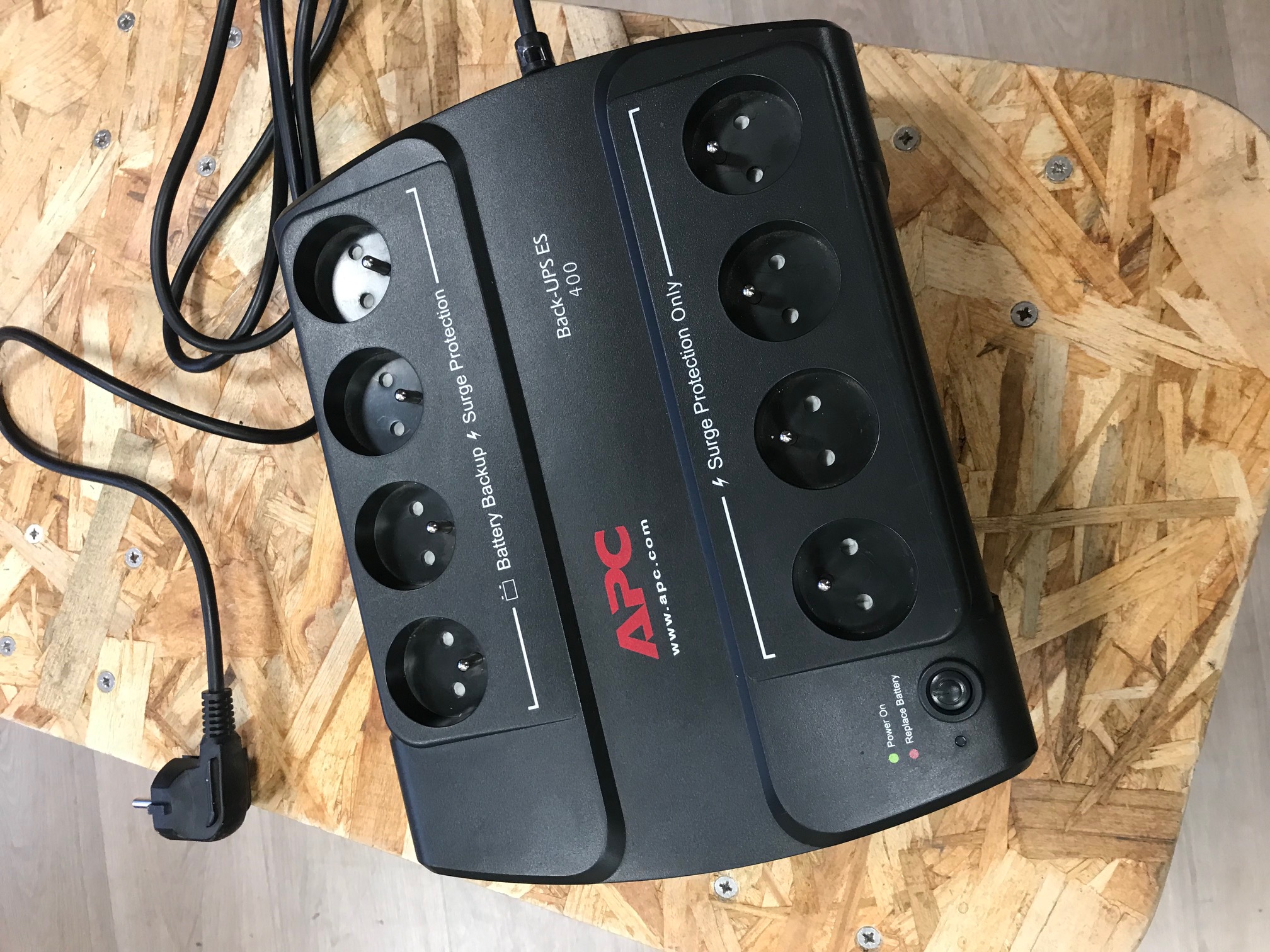 ONDULEUR APC - POWER SUPPLY - PARASURTENSEUR