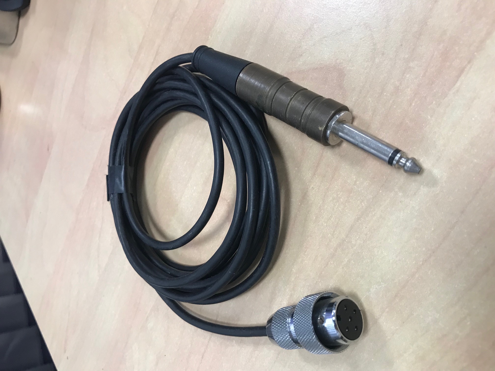 Cable micro midi jack