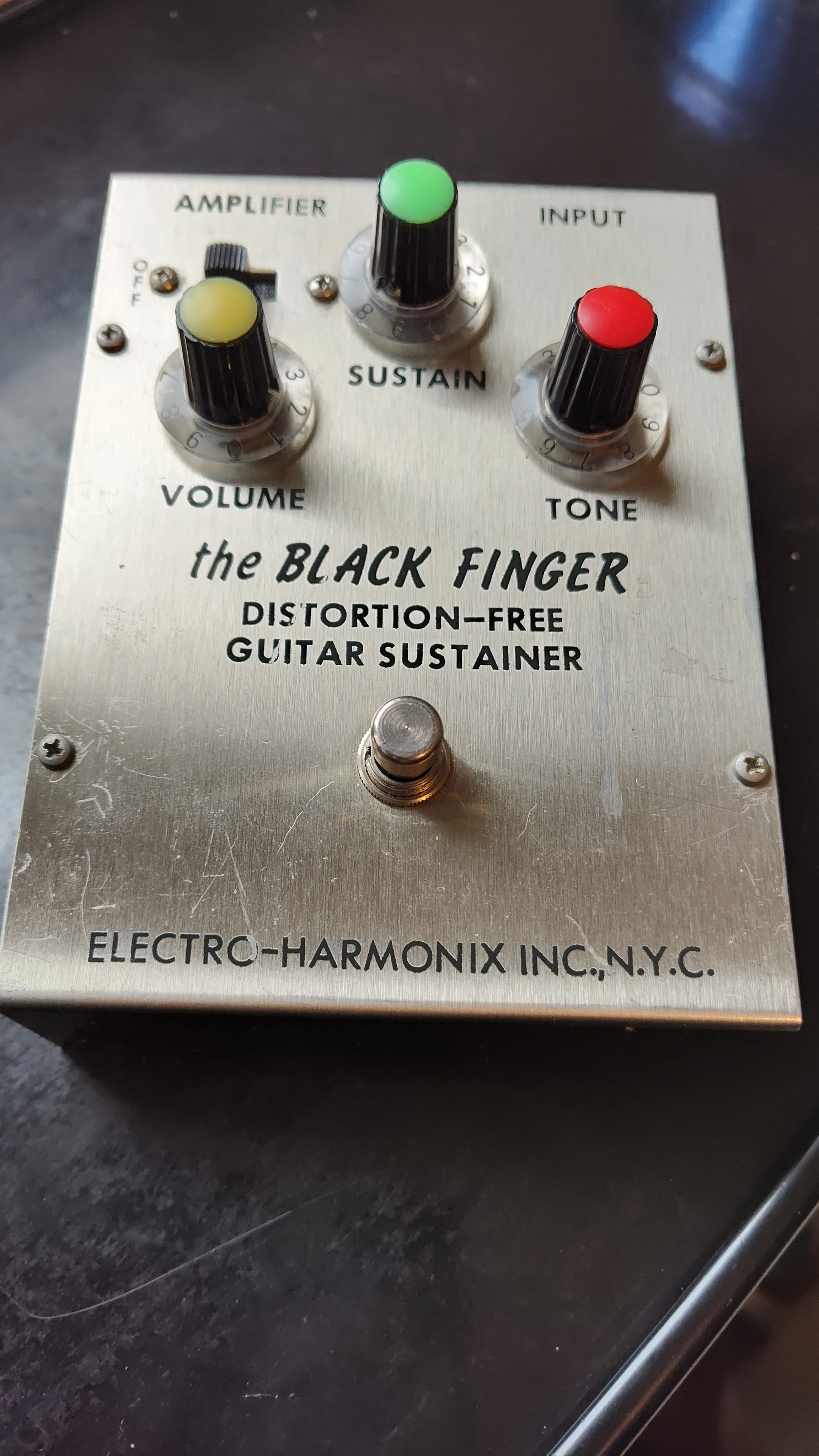 Electro-Harmonix The Black Finger distortion - Sustainer 