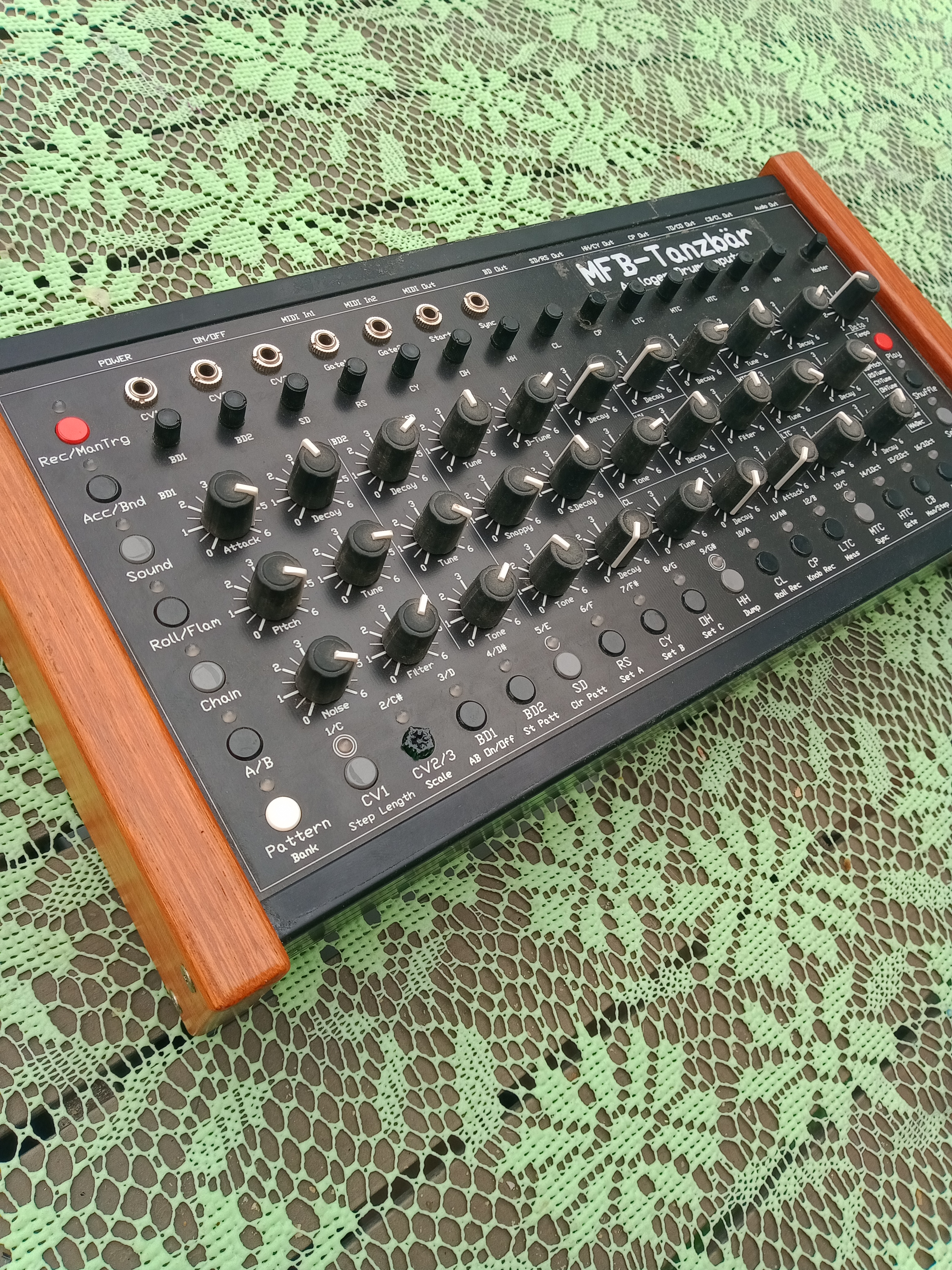 Vends Tanzbar mfb boîte à rythmes 