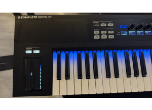 Native Instruments Komplete Kontrol S61 (5219)