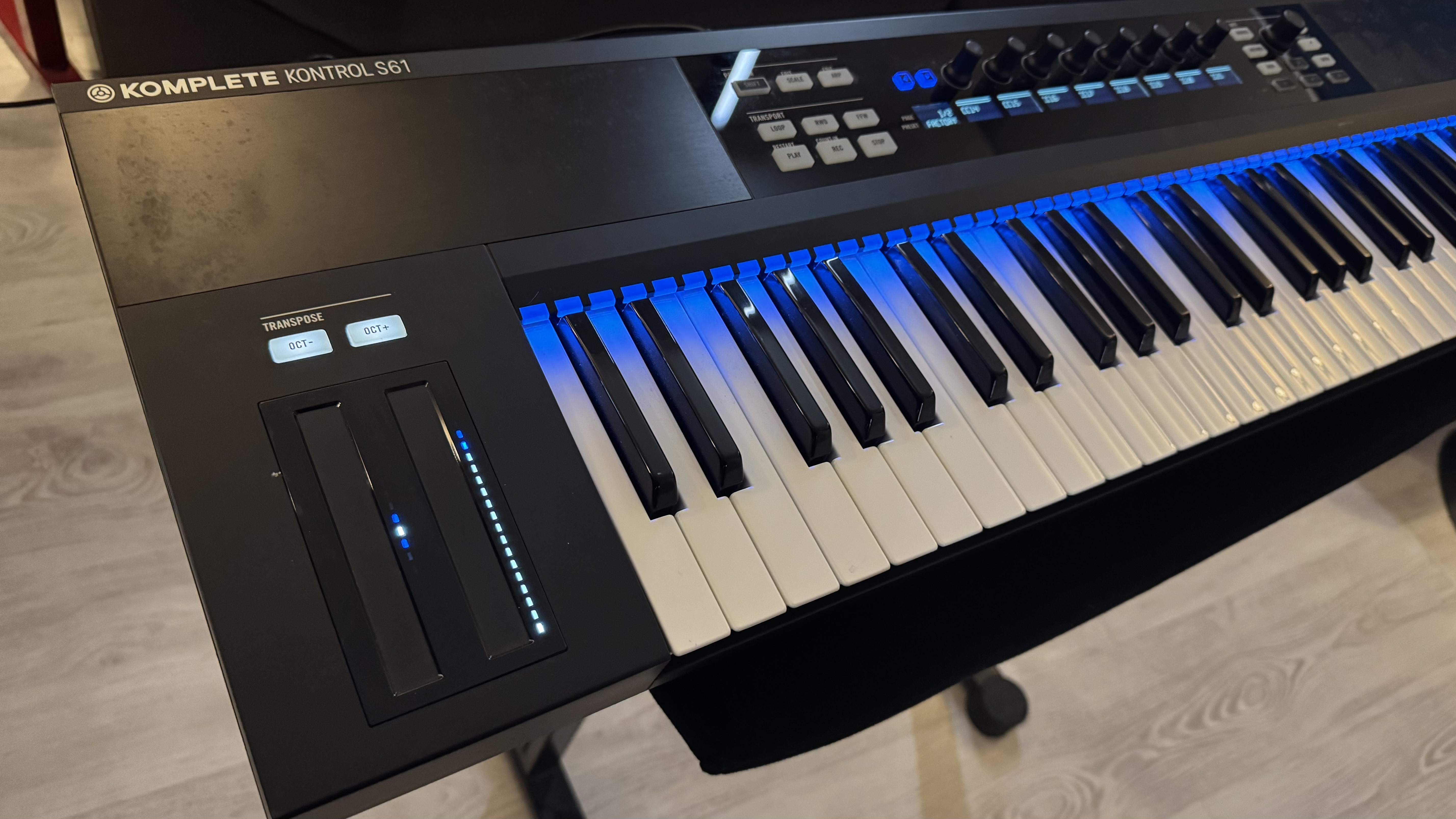 Native Instruments Komplete Kontrol S61 (71686)