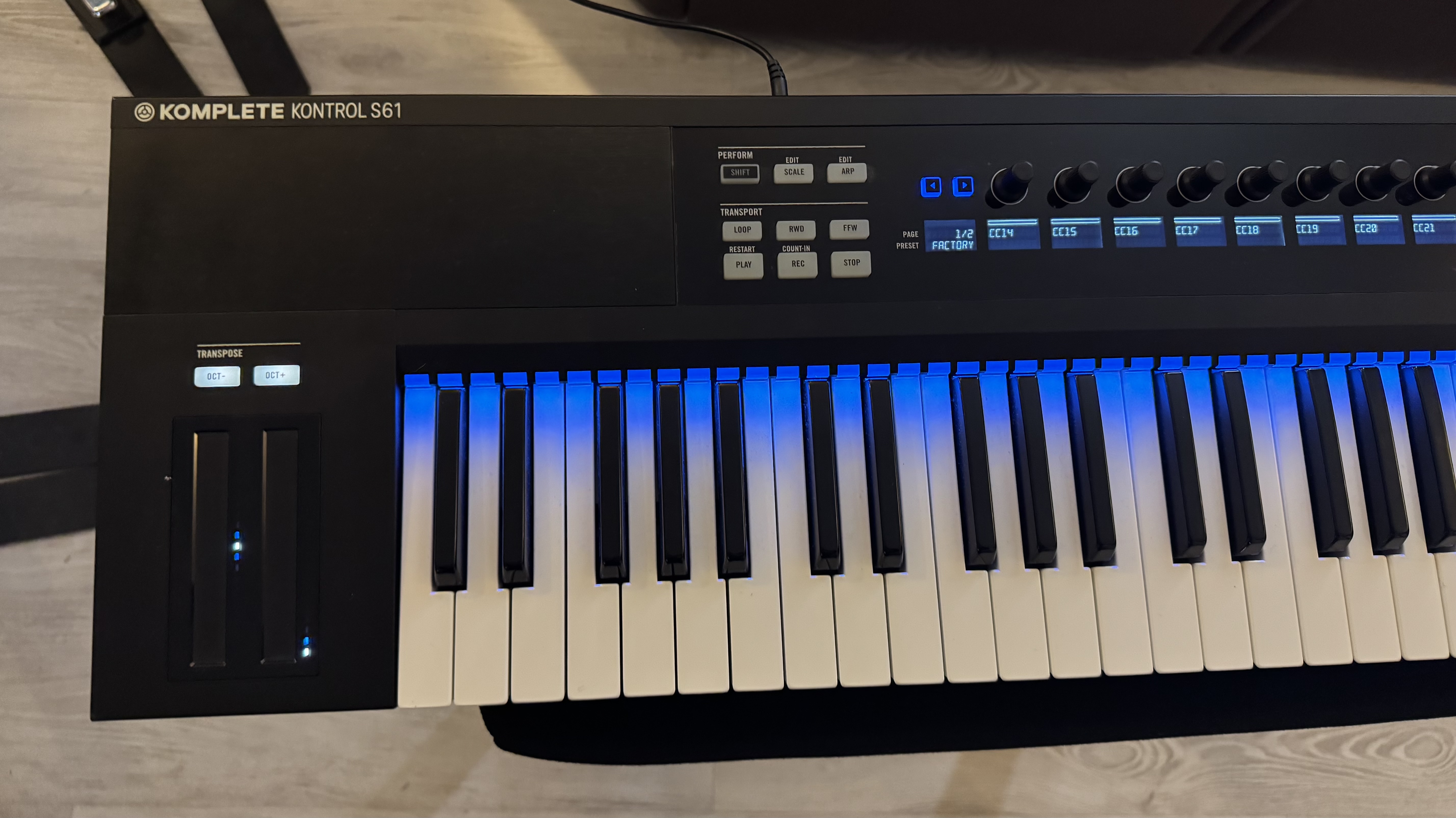 Native Instruments Komplete Kontrol S61 (53413)