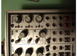 Intellijel Designs µVCF (57215)