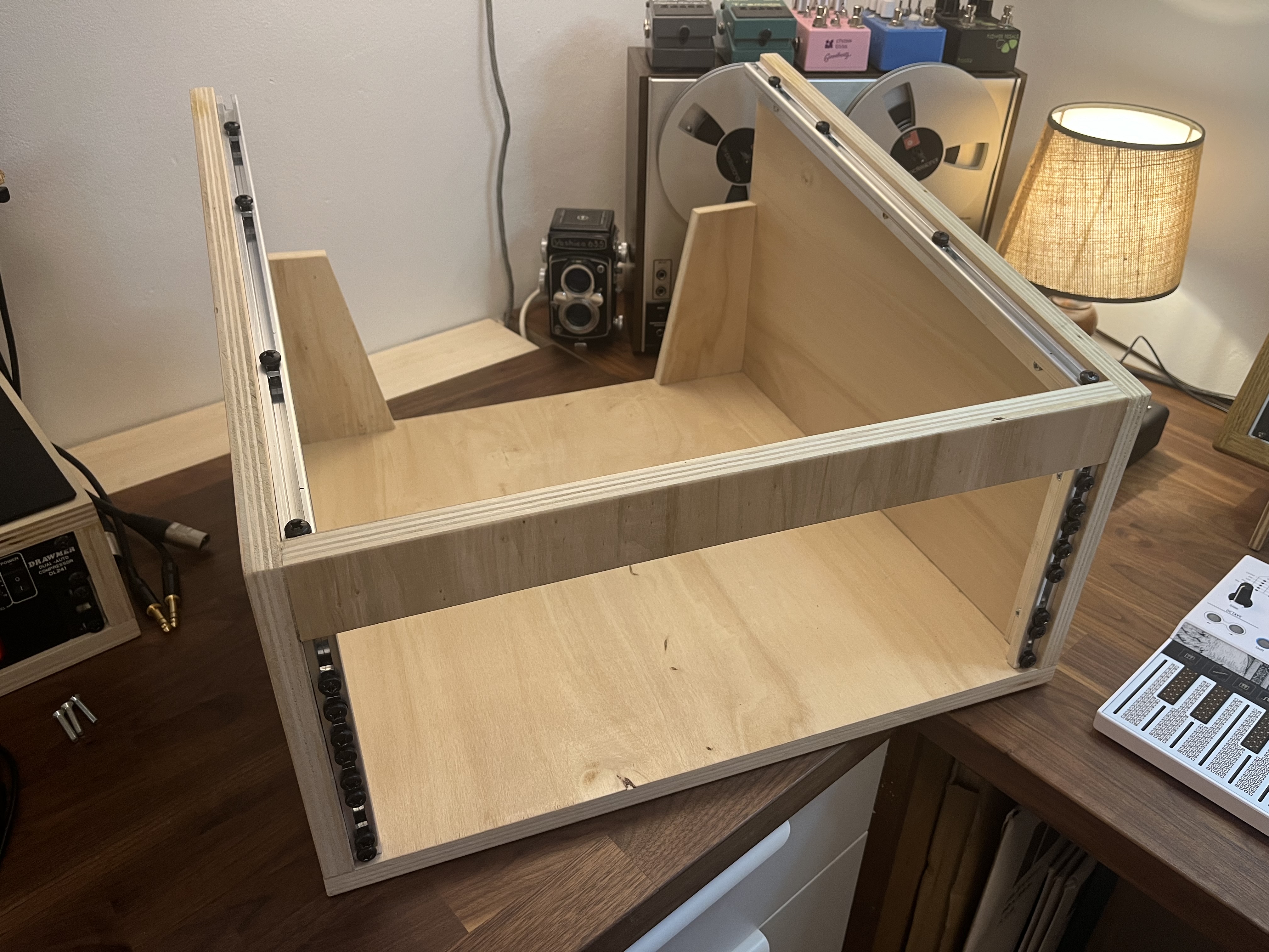 Vends Rack 11U (console) + 4U