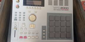 VENDS AKAI MPC2000