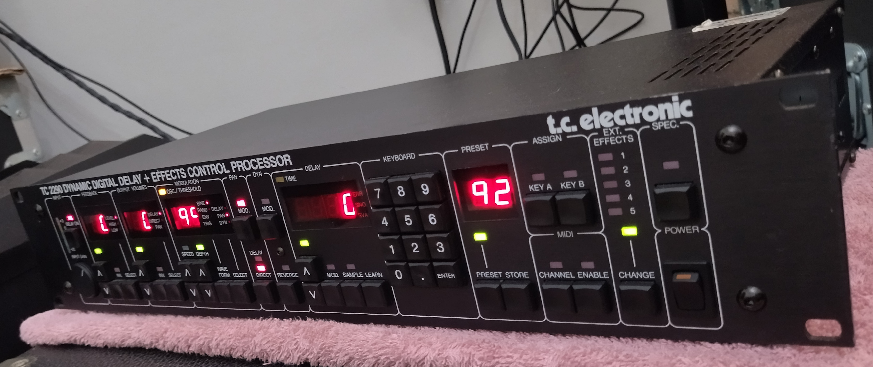 Selling TC Electronic 2290 rack with last OS version and 8sec memory 