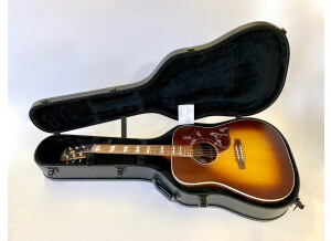 Gibson Modern Hummingbird Studio Walnut (26179)