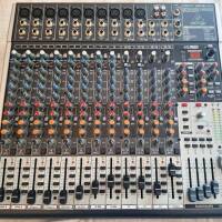 Vends Behringer Xenyx X2442USB - sans carton d'origine