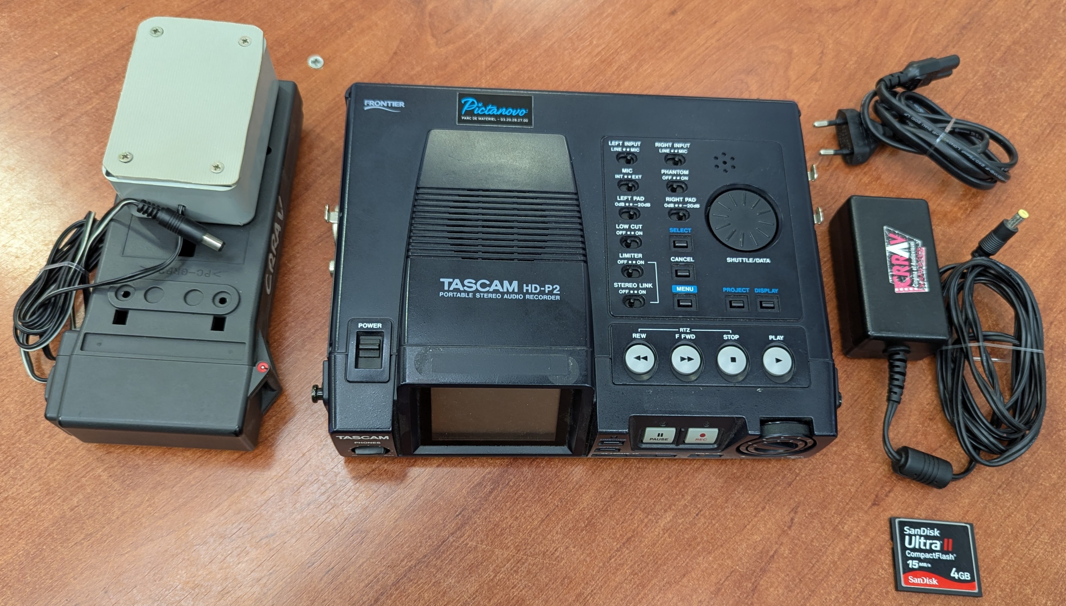 Enregistreur Tascam HD-P2 + Portabrace + CPF 4Go