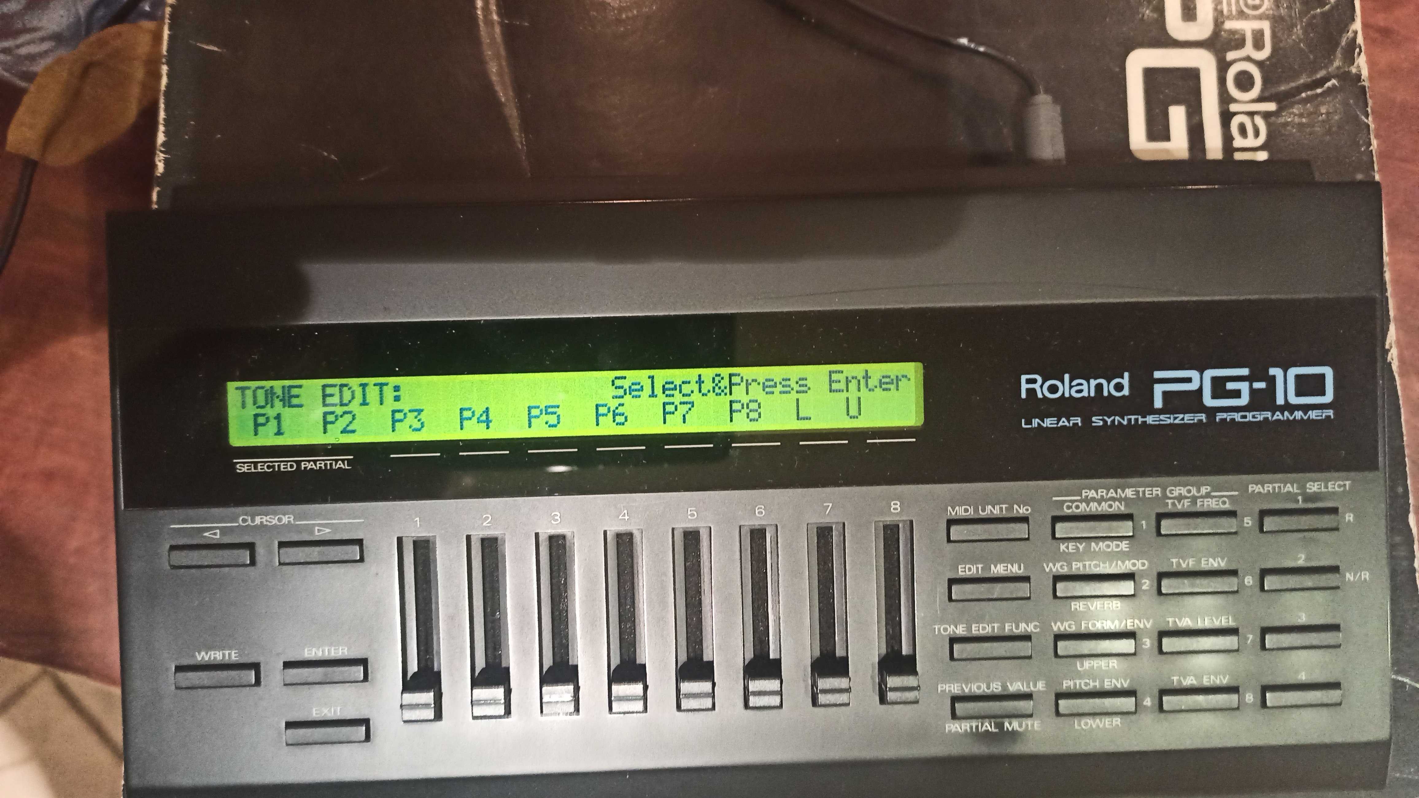 PG-10 Synth Programmer - Roland PG-10 Synth Programmer