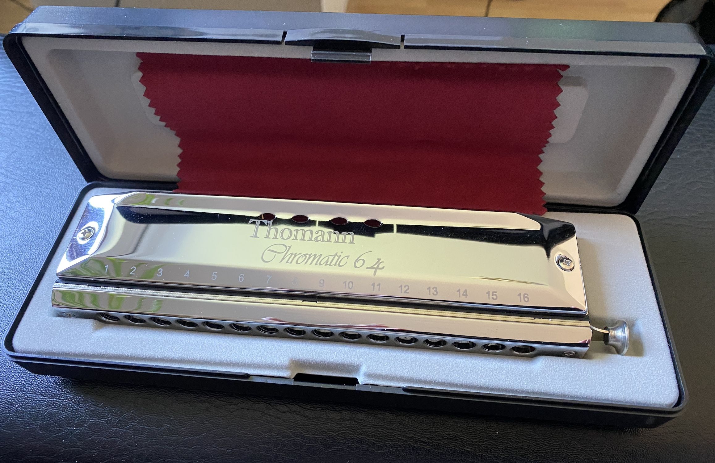 Vends harmonica Thomann Chromatic 64