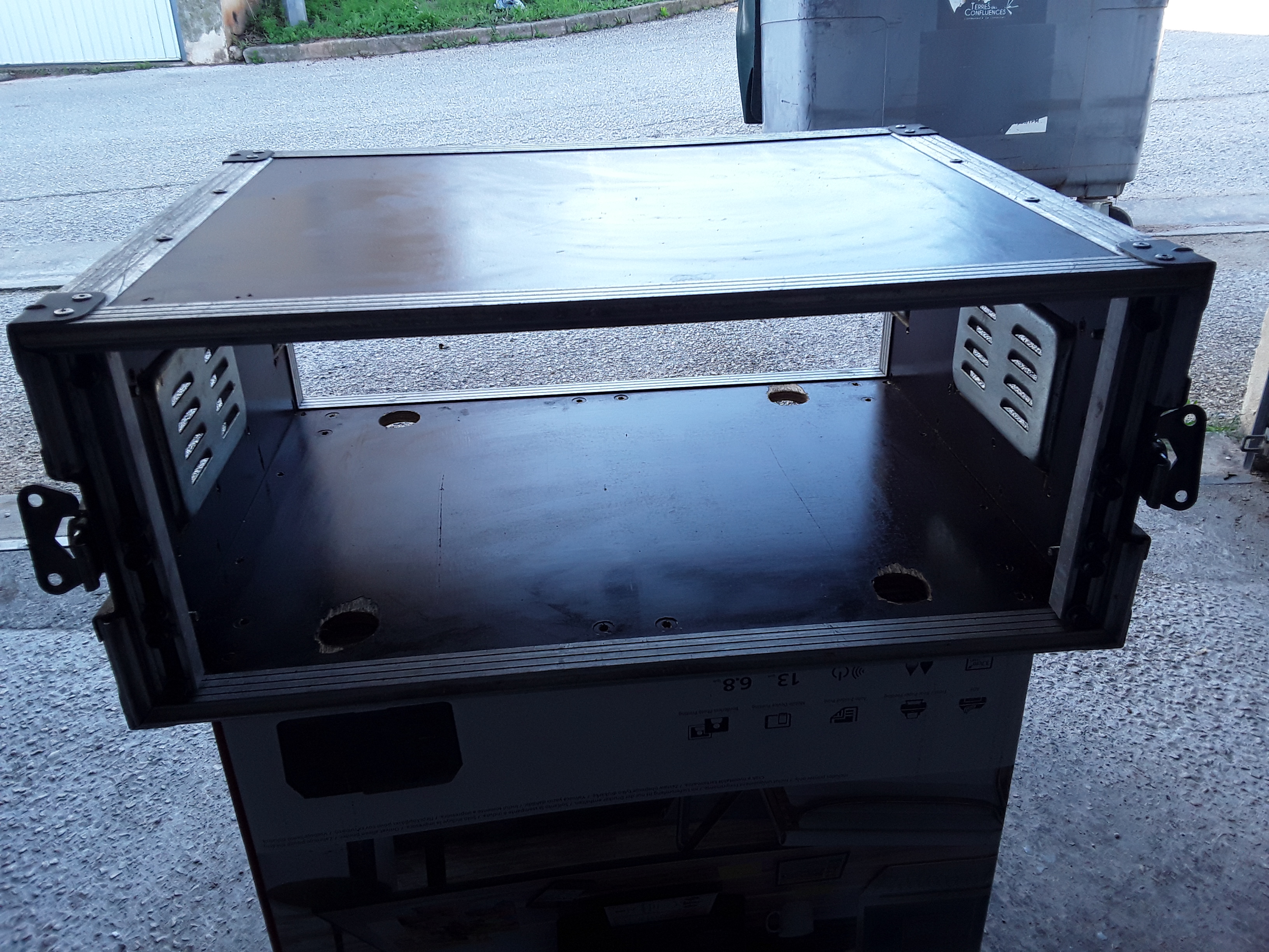 Flight-case 4U, 1