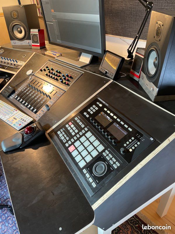 Native Instruments Maschine Studio (97148)
