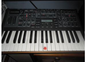 Access Music Virus TI 2 Polar Whiteout Dark Limited Edition (13751)