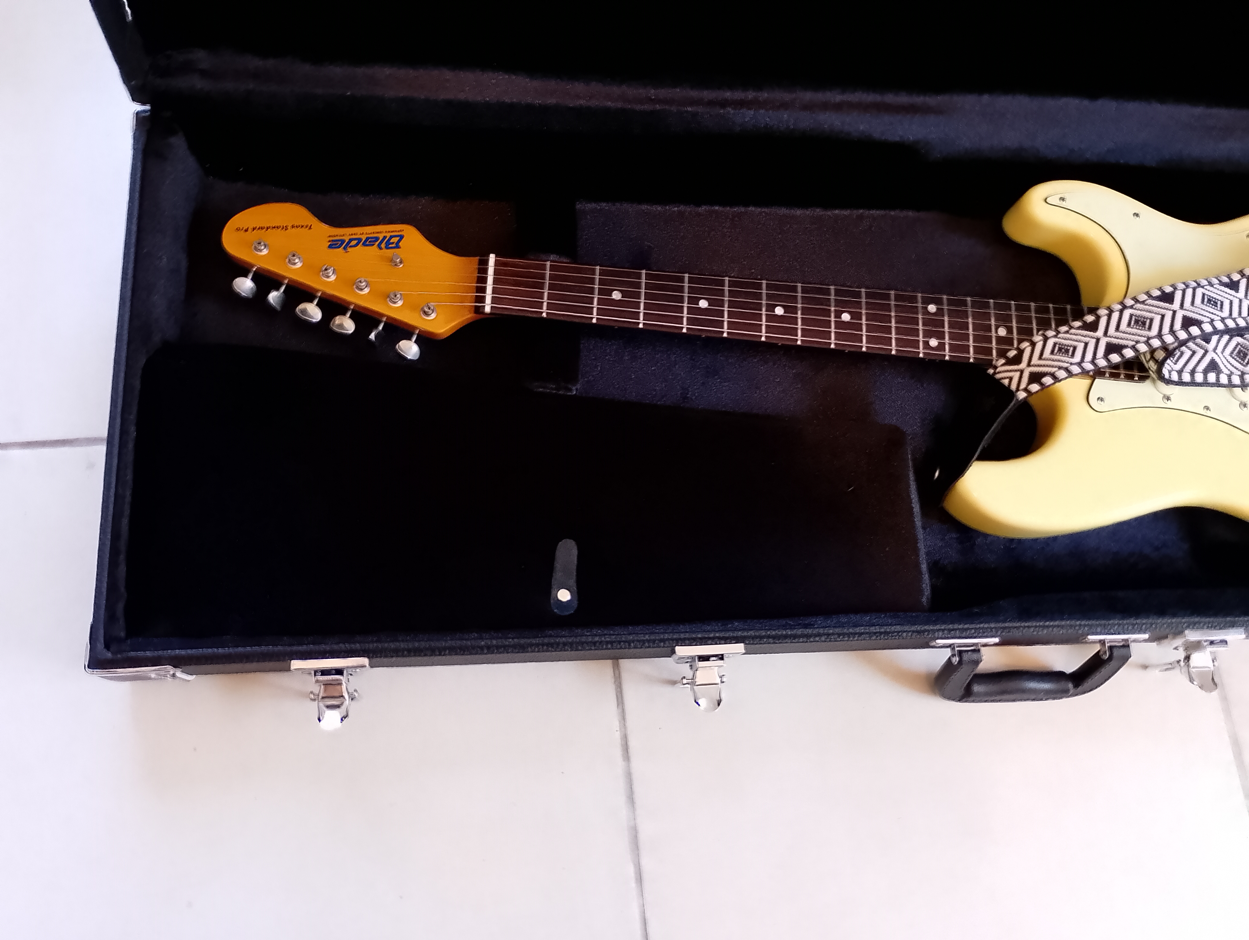 Thomann E-Guitar Case Wood