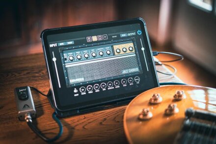 Jazz Chorus Solid State Guitar AmplifierIPAD Jazz Chorus Solid State Guitar AmplifierIPAD