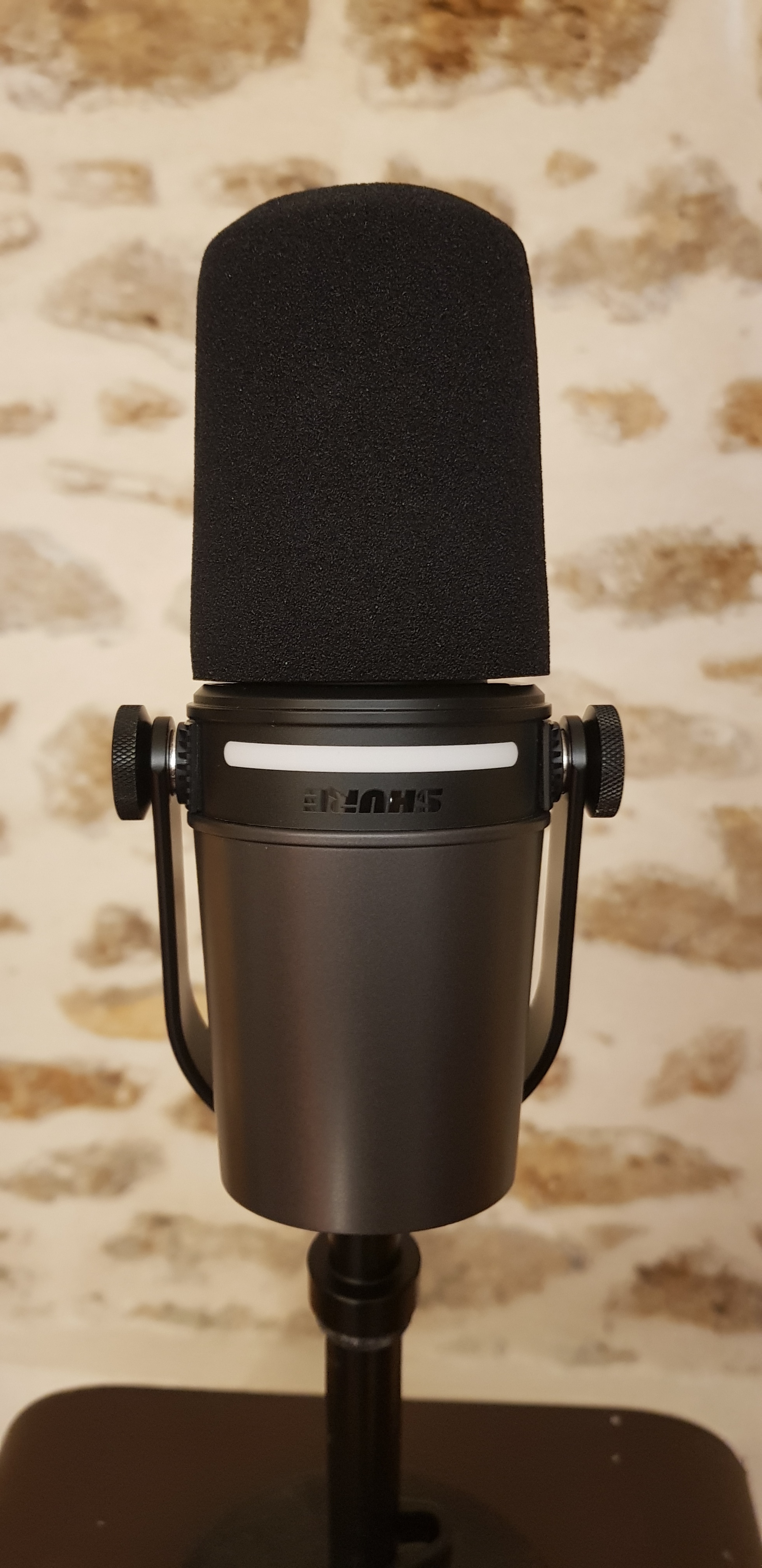 Shure Mv7i Up