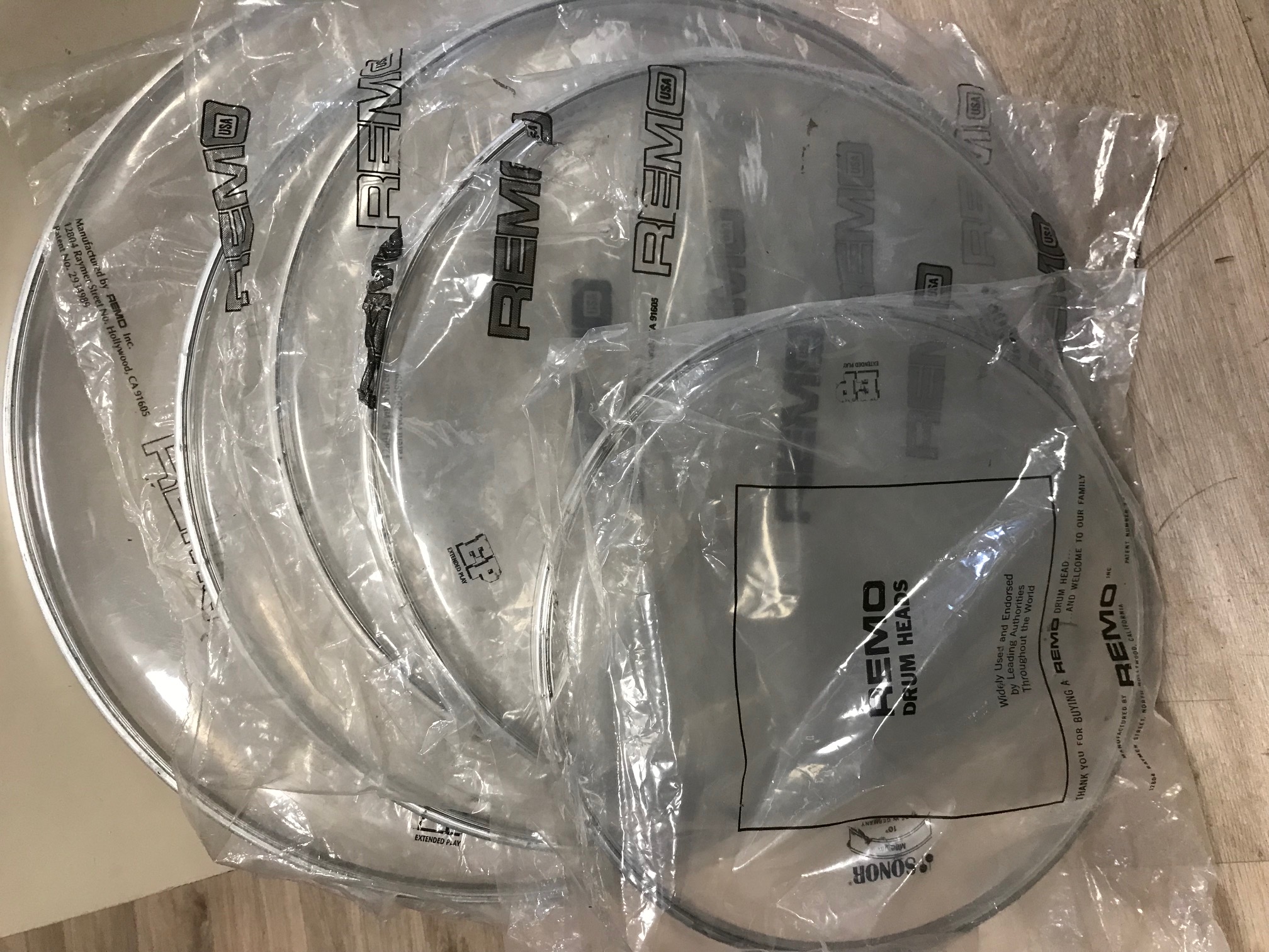 SET PEAUX BATTERIE SONOR by REMO VINTAGE