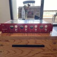 Vend Focusrite red 1
