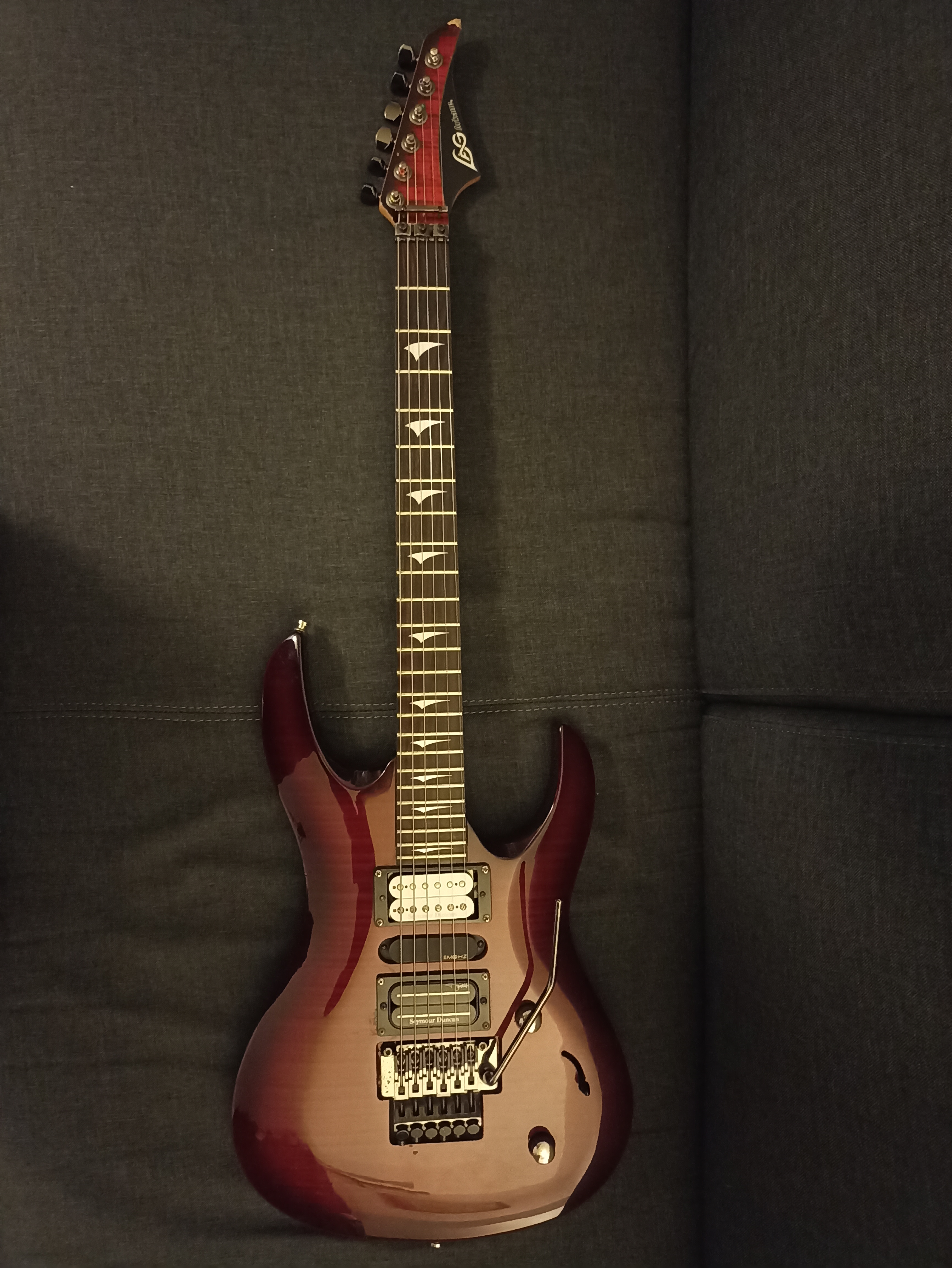 Lag Arkane AF200 - micros doubles upgradés (Seymour Duncan SH13 Dimebucker et Seymour Duncan SH4) - échange possible