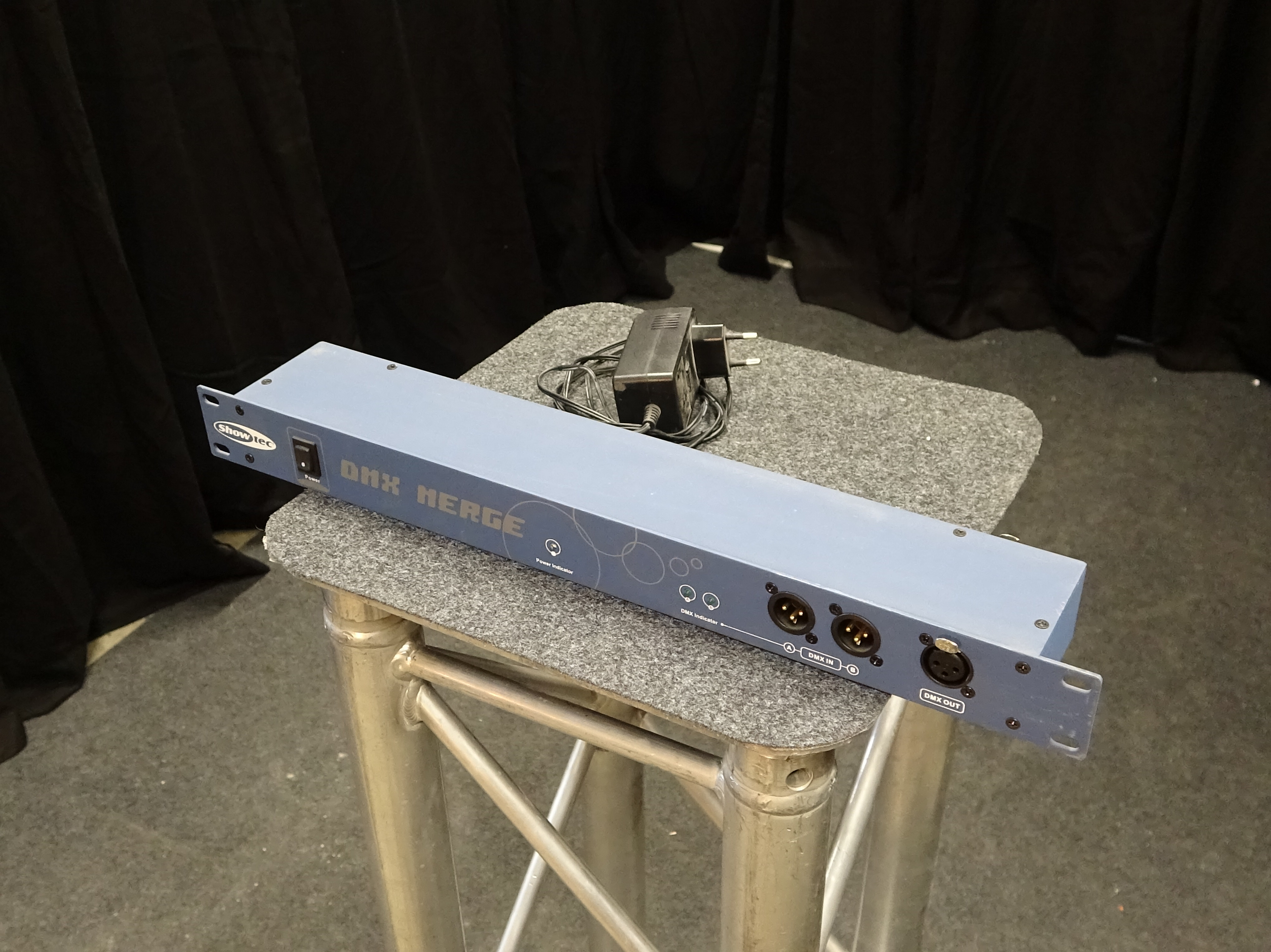 Showtec- Merger 2 in - 1 out