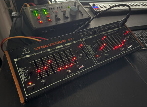 Behringer Syncussion SY-1 (70570)