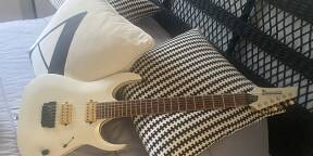 Vends Ibanez JBM10FX
