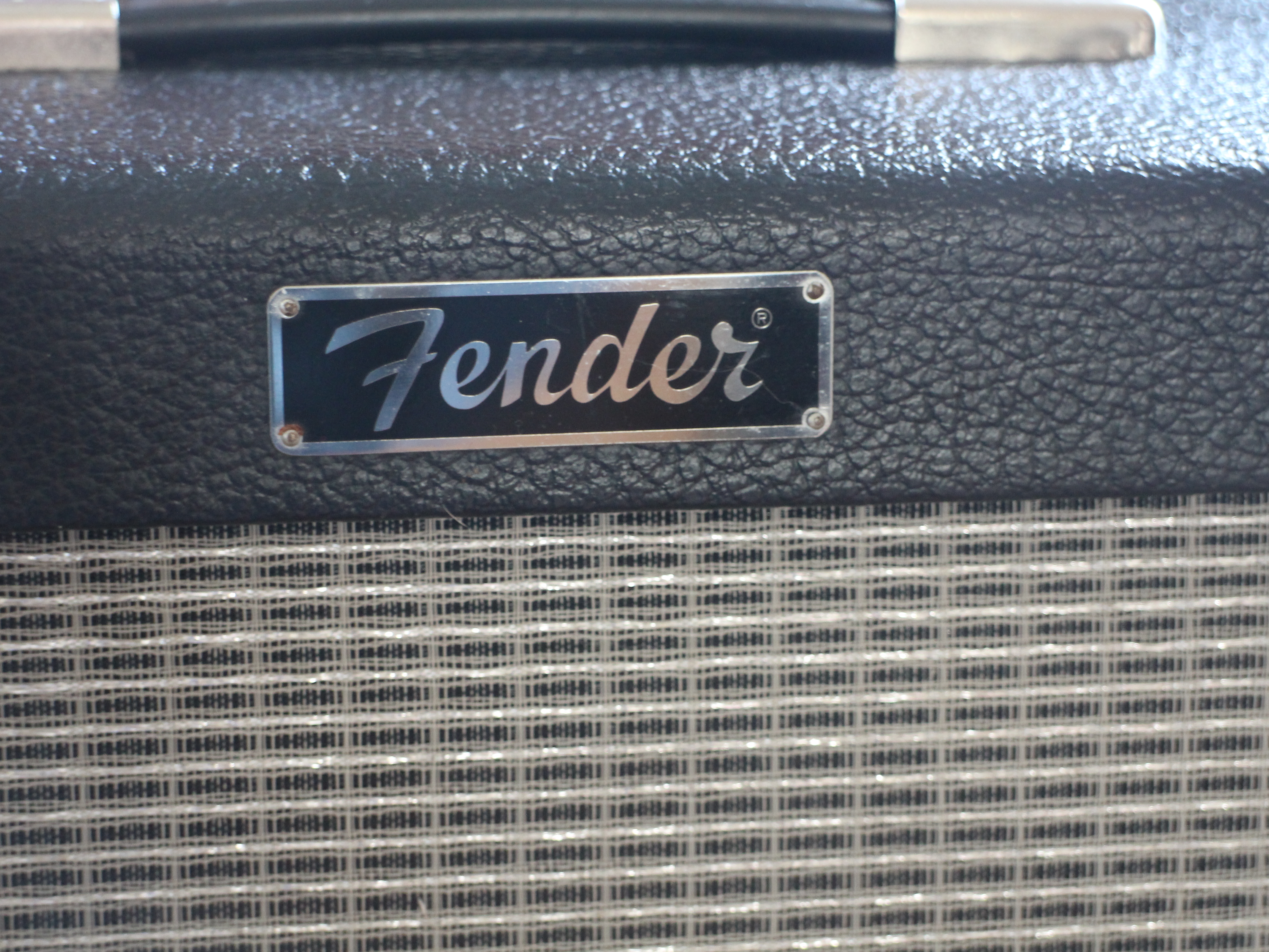 fender (2)