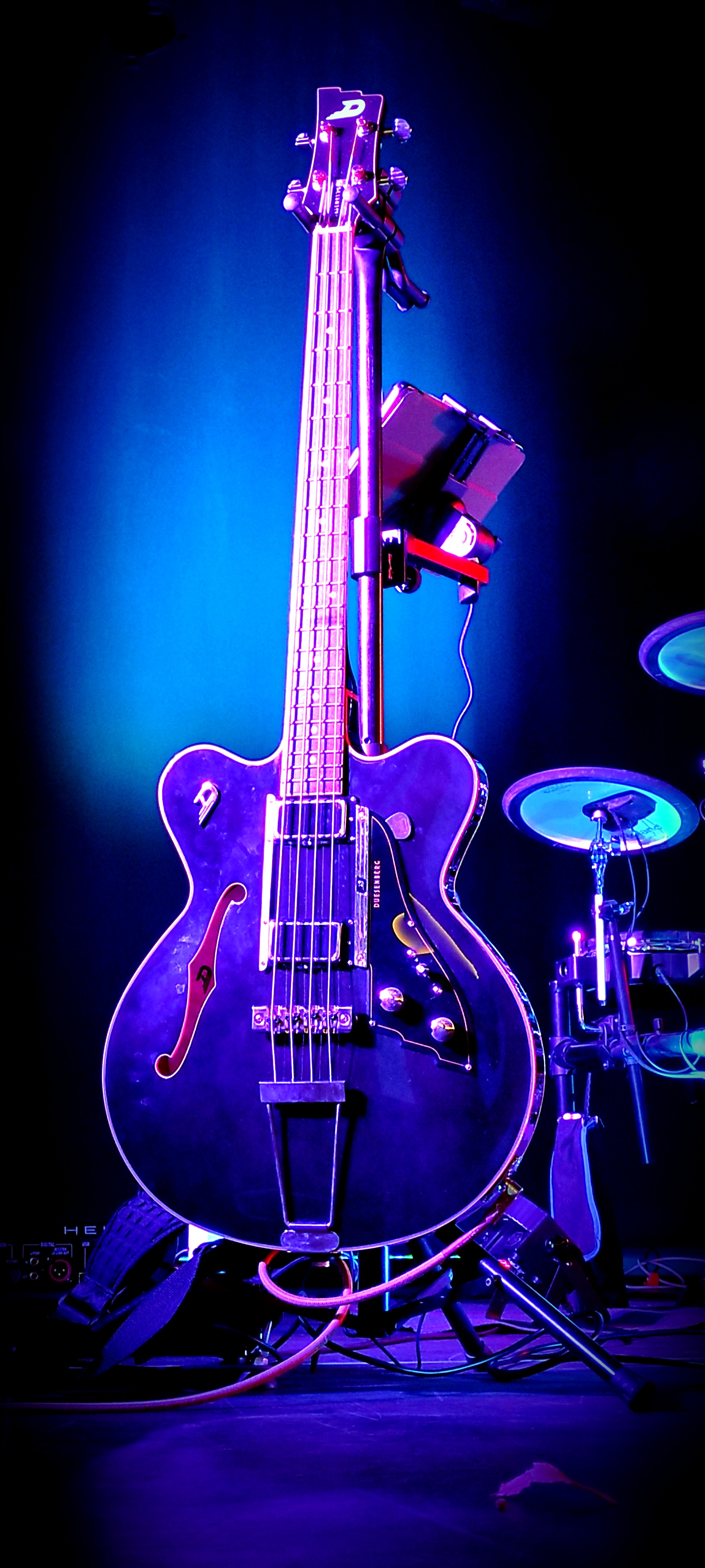 Vends basse Duesenberg fullerton black 