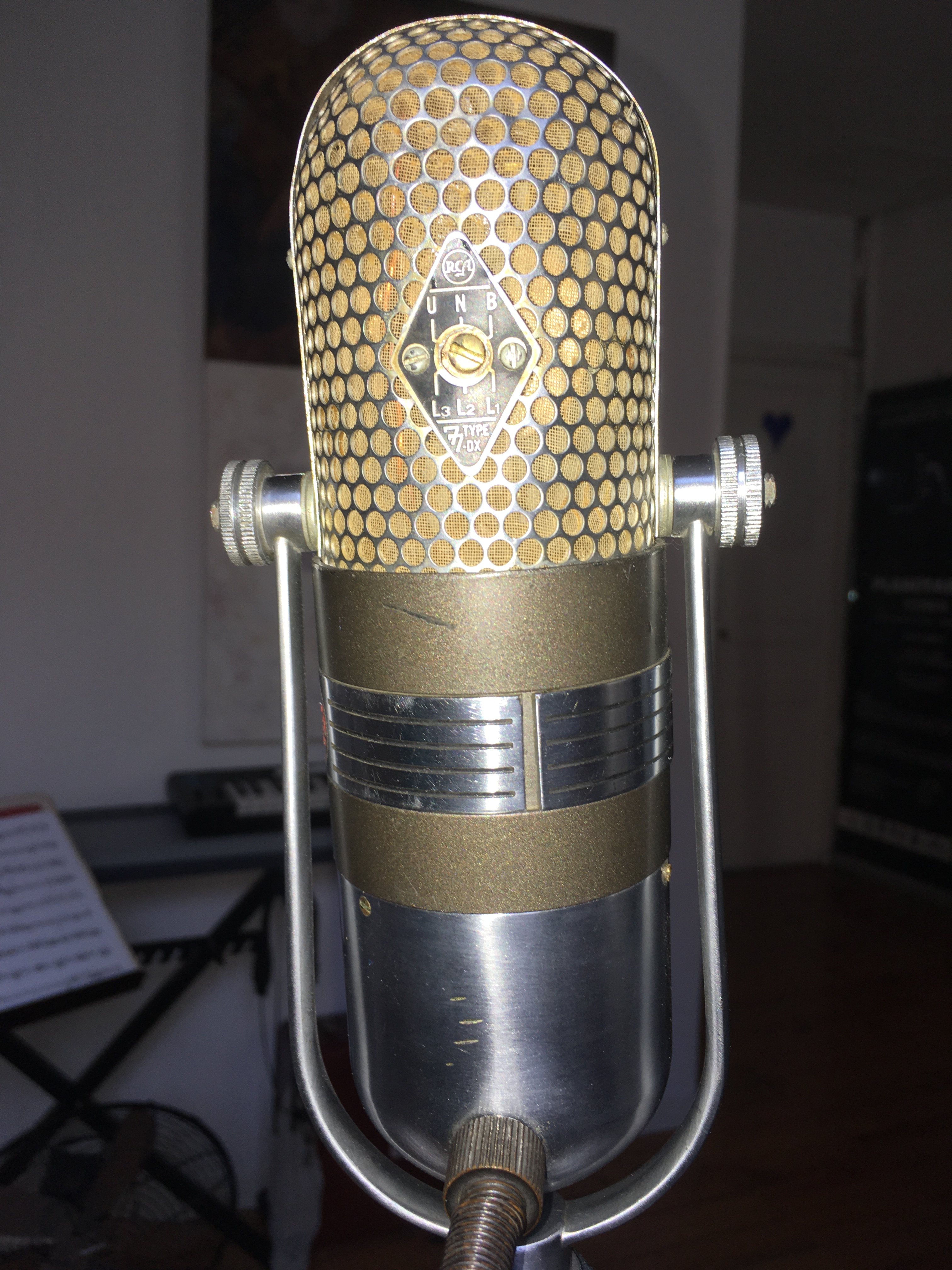 Rca 77 DX (574)