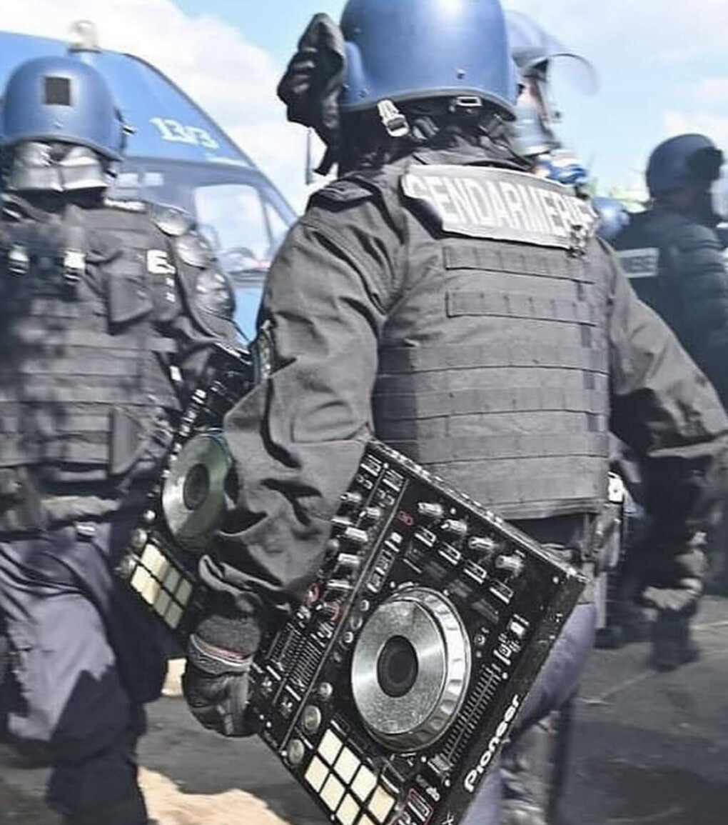 6393992.jpeg 6393992.jpeg