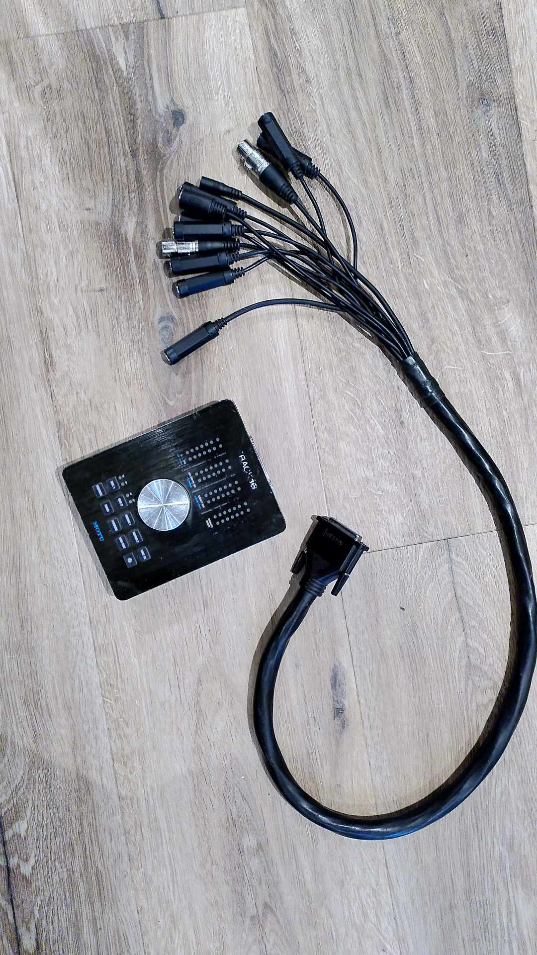 Vends interface audio Motu Track 16