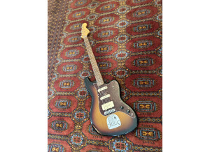1 FENDER VI