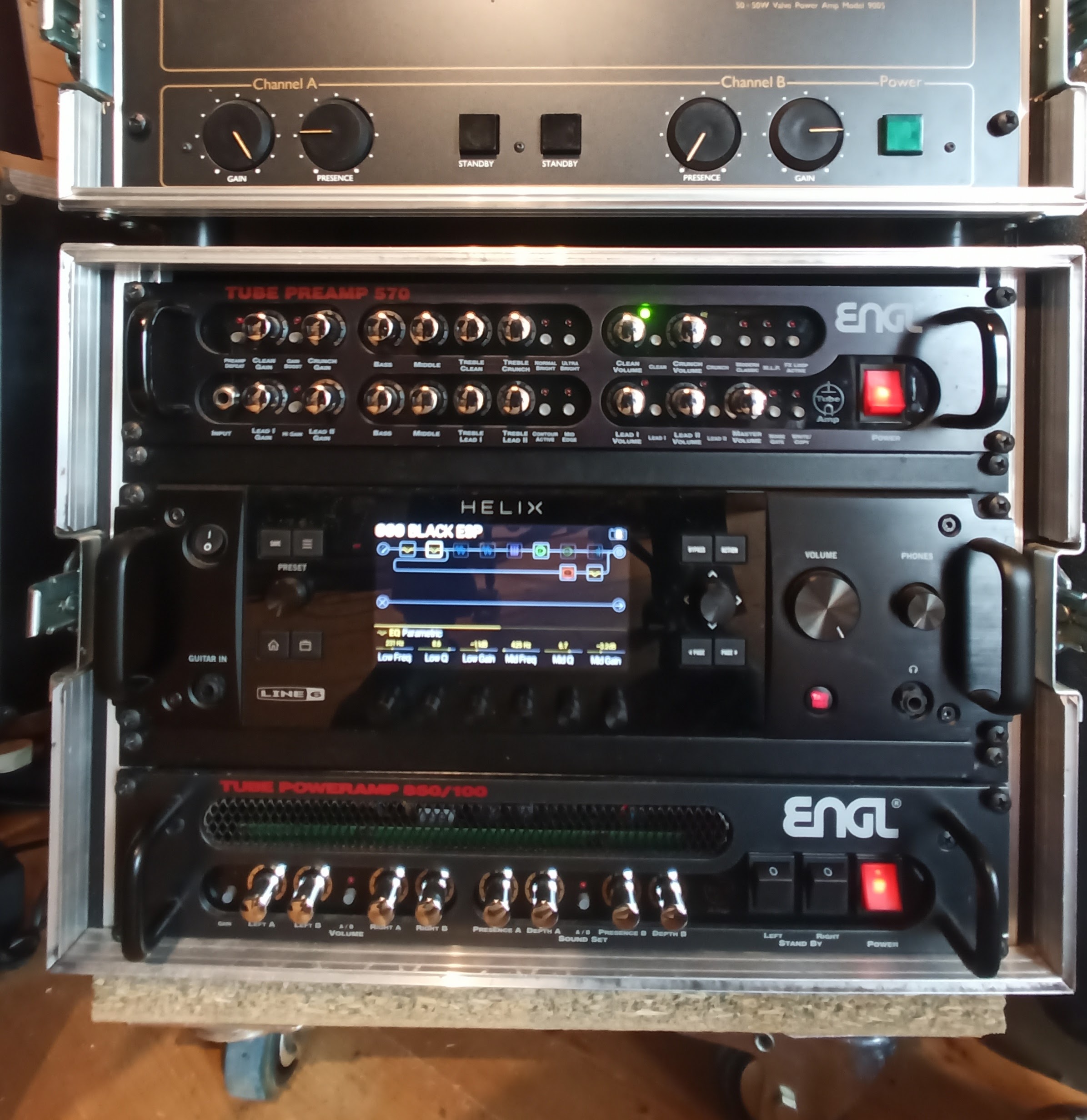 Line 6 Helix Rack