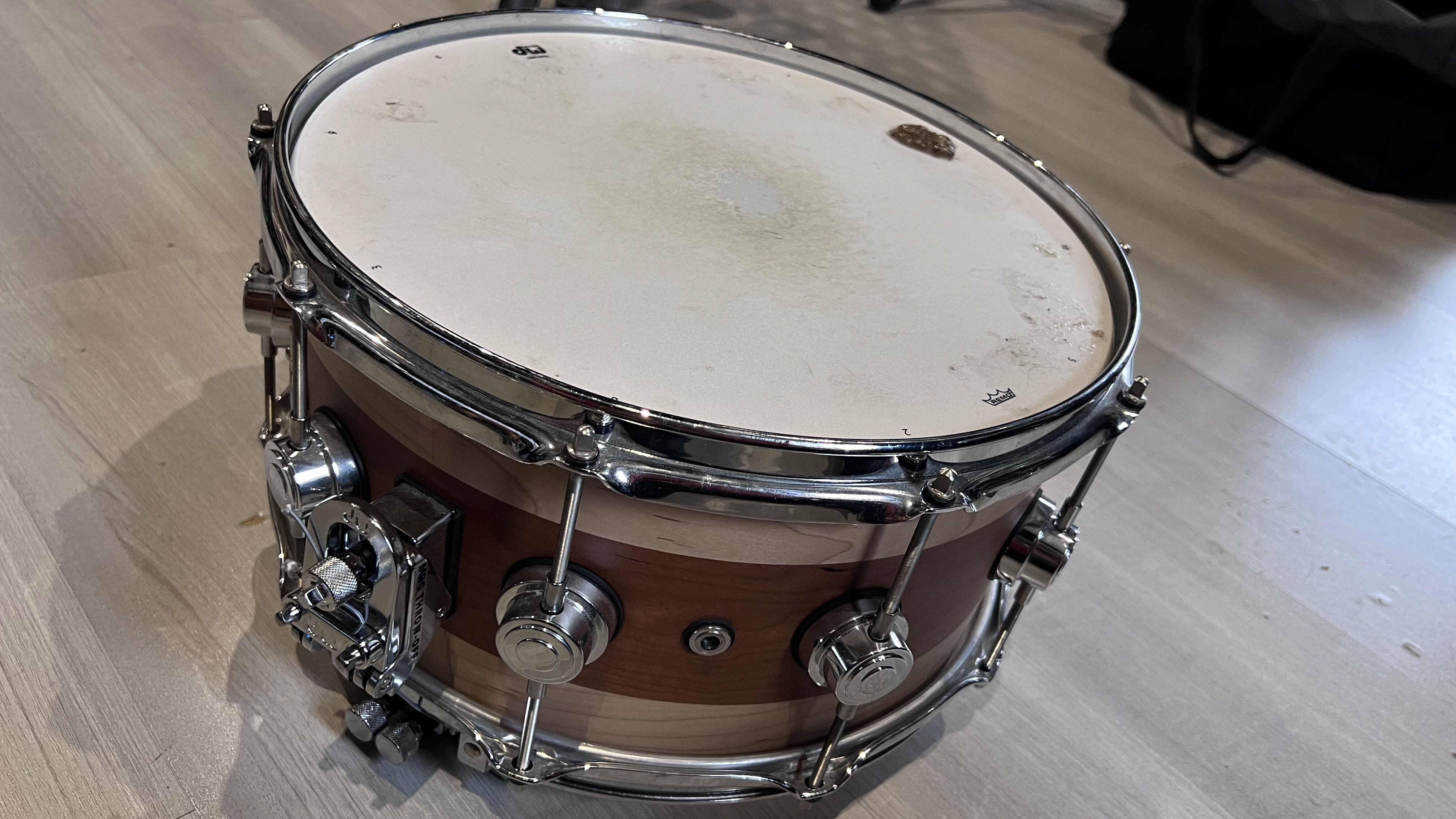 Vends DW Super Sonic Edge 14"x7"  Maple/Cherry/Maple état neuf