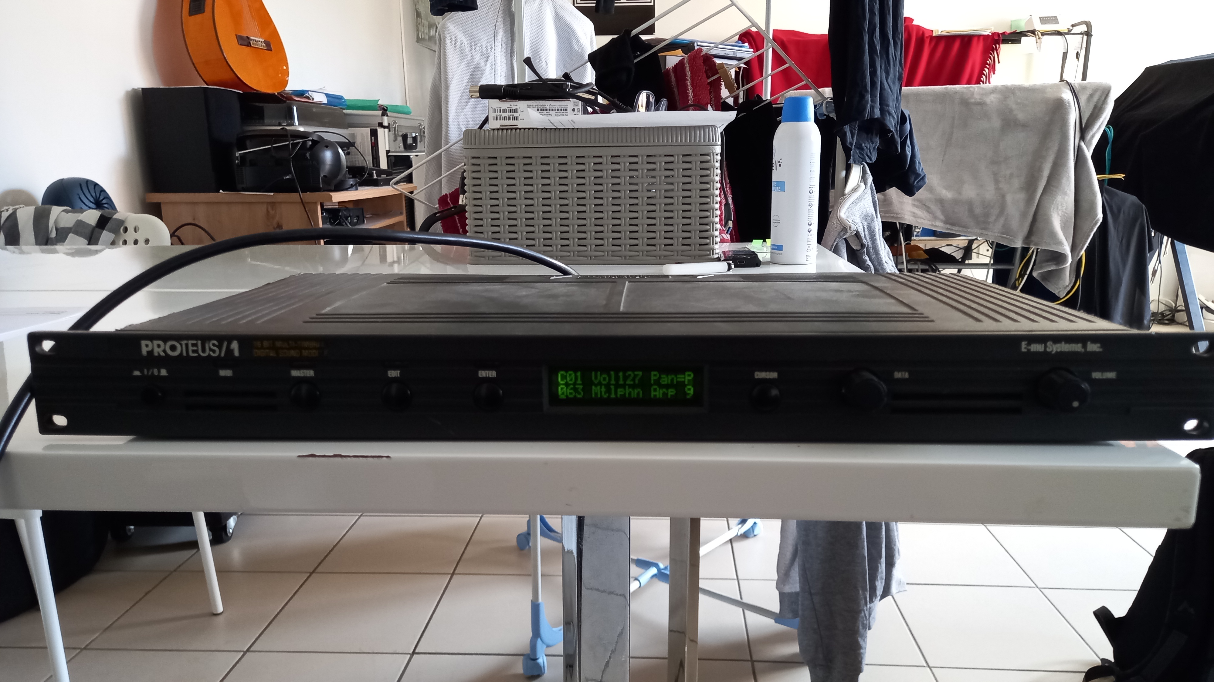 Proteus 1 un peu modifié + bank LFO store