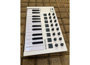 ARTURIA Minilab MKII 3