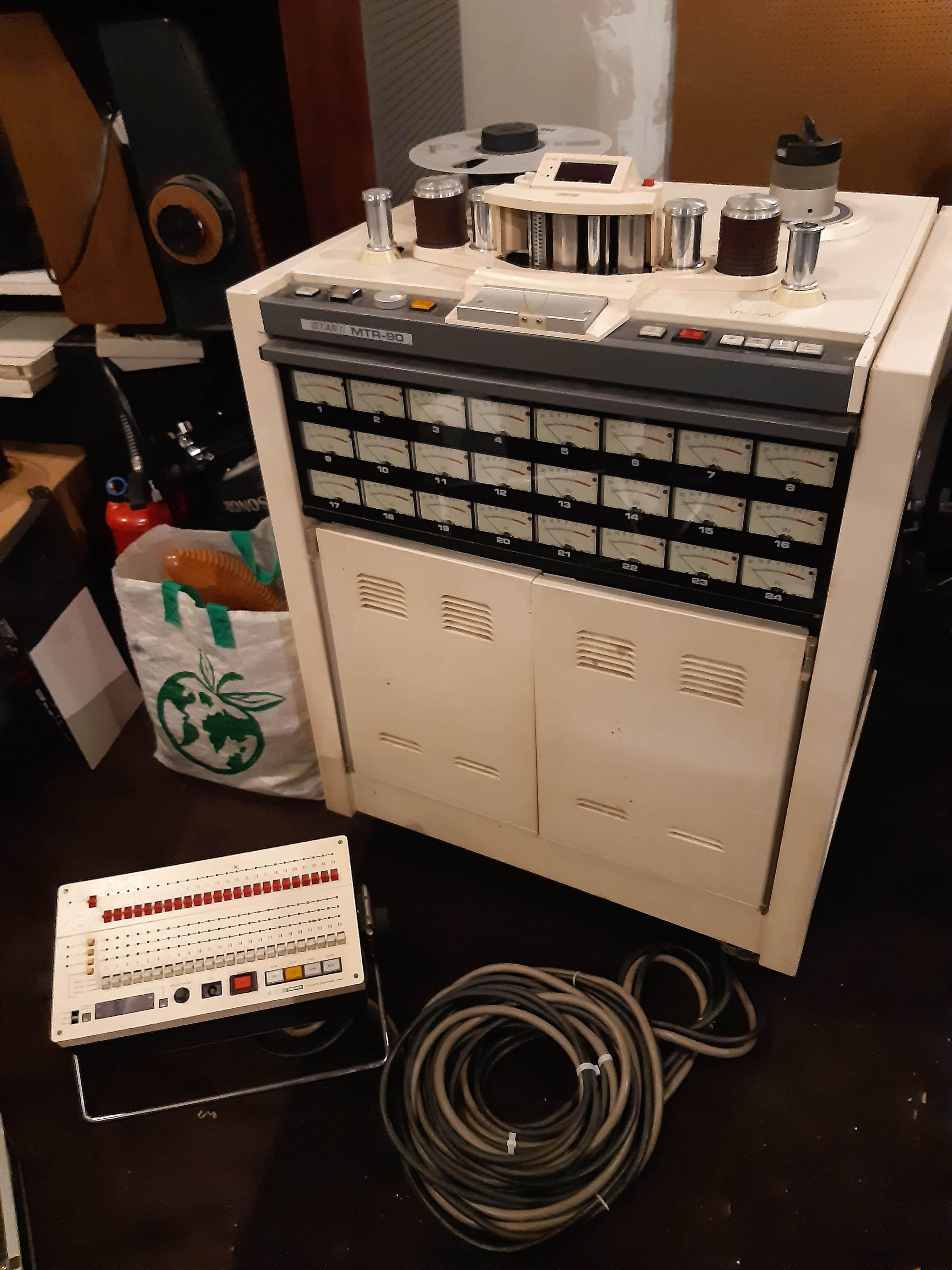 Vends magnéto OTARI MTR 90 MK2 + 5 bandes sm900 et sm911 + 1 bande étalon ( MRL)