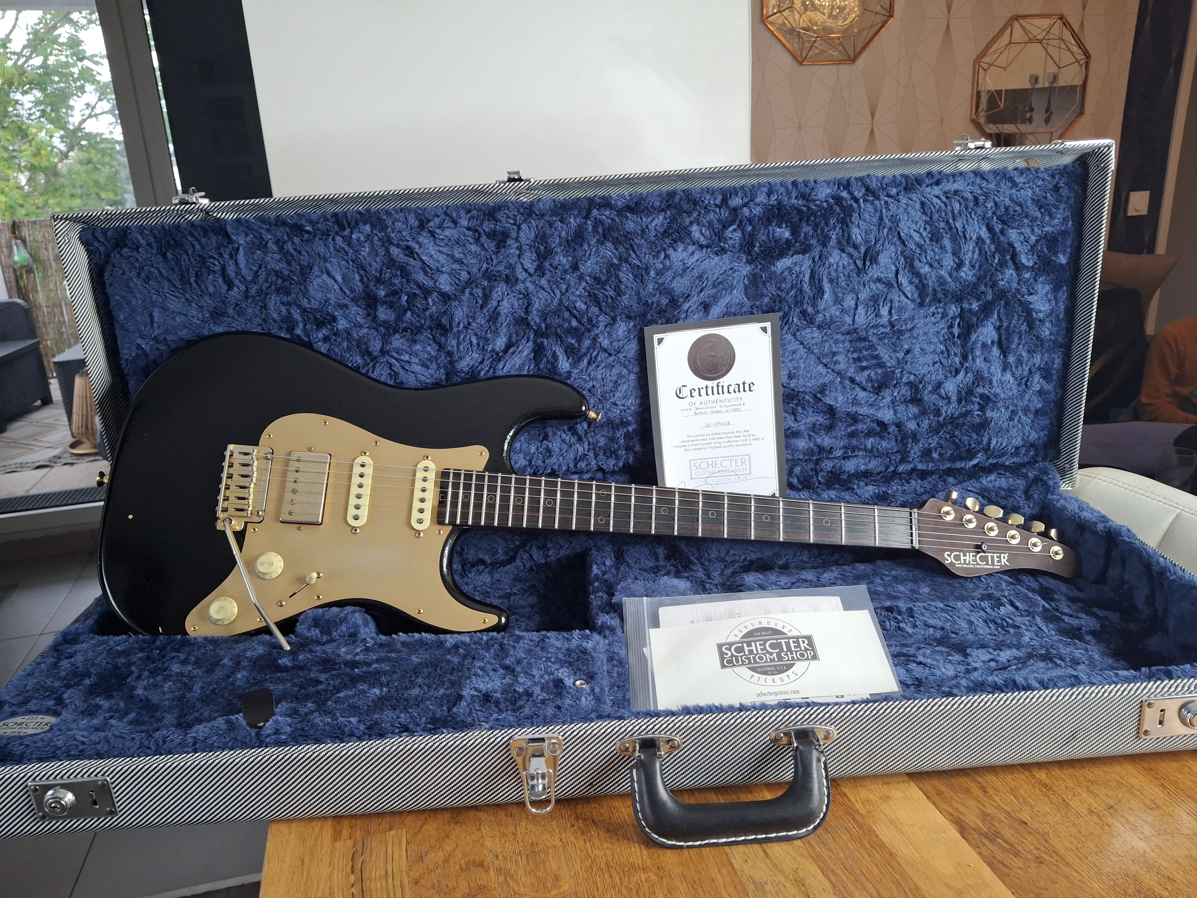 Schecter USA Custom Shop - Nick Johnston Traditional Wembley