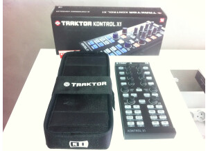 Native Instruments Traktor Kontrol X1 (23198)