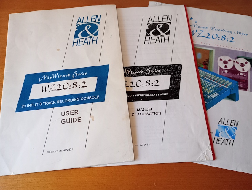 Manuel français anglais et brochure 