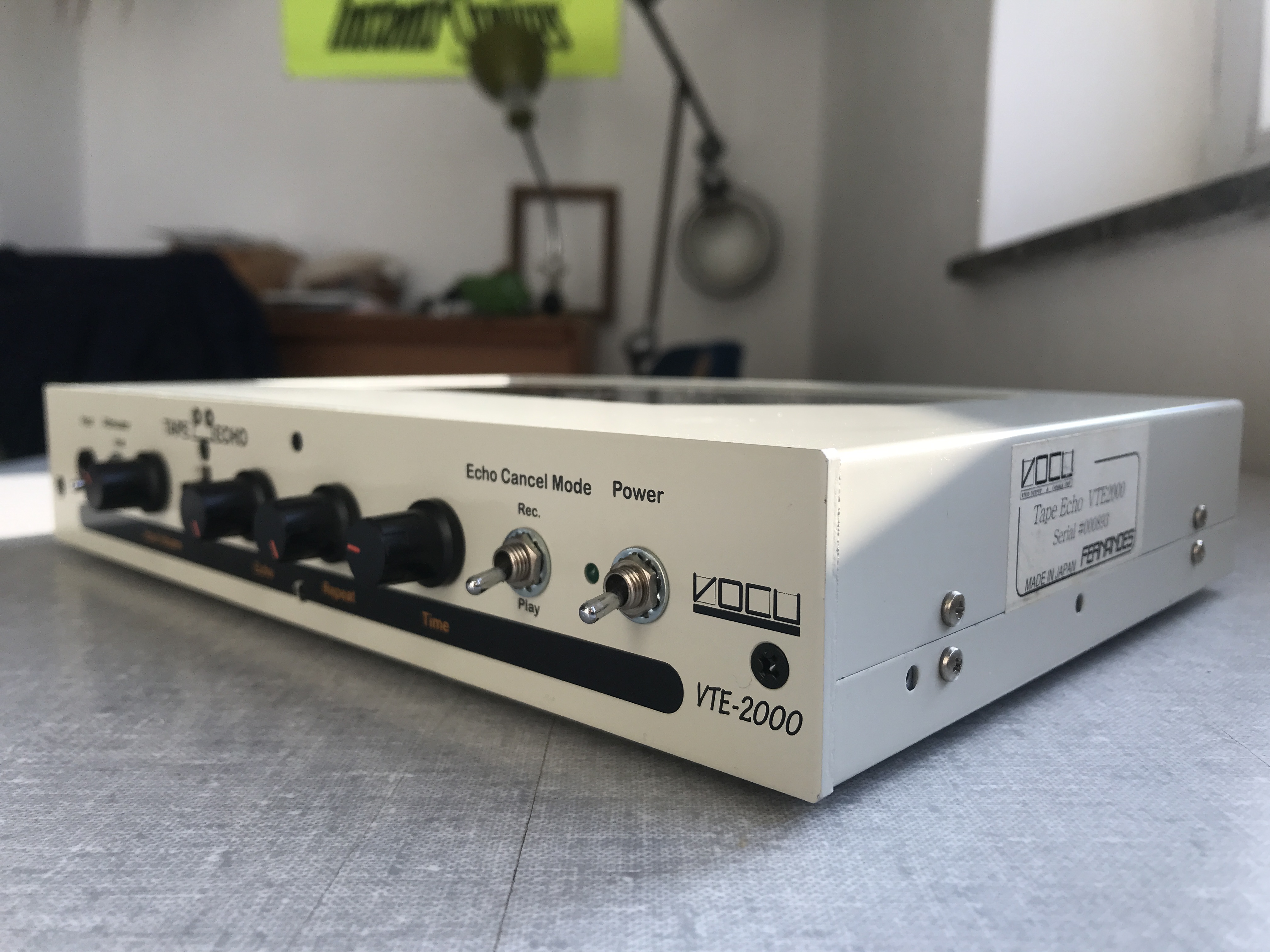 Ultra Rare Analog Tape Echo VOCU VTE-2000 Révisé