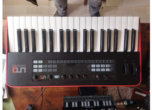 IK Multimedia Uno Synth Pro (86170)