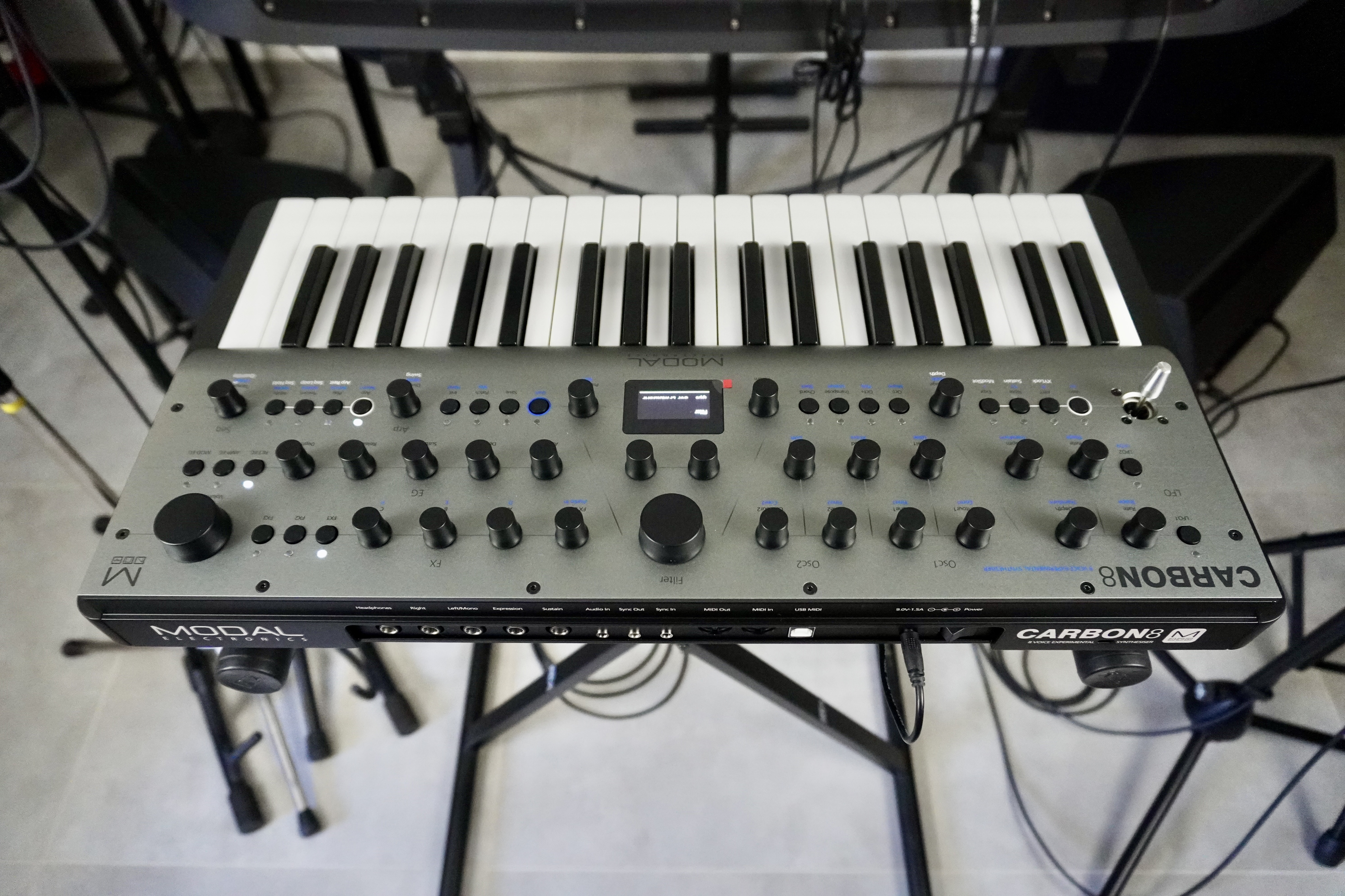 Modal Electronics Carbon8 : Carbon8 2tof 13 Arri&egrave;re 2