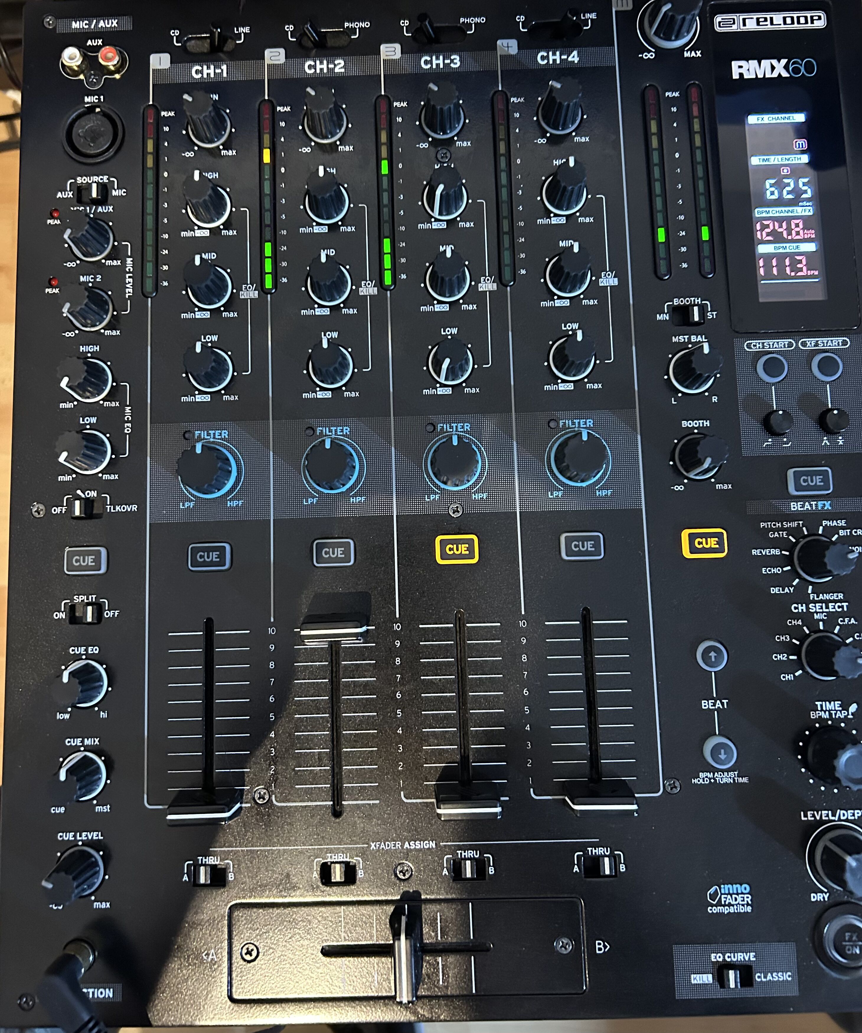 Reloop RMX-60 Digital