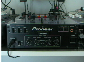 Pioneer DJM-909 (62580)