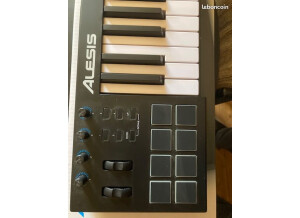 Alesis V49 (34836)