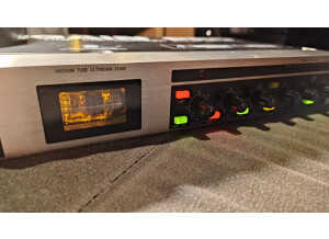 Behringer Ultragain Pro MIC2200 (93131)